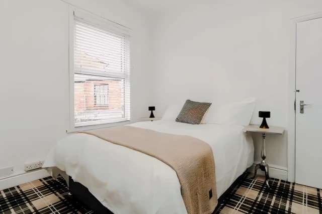 En-suite Room 1