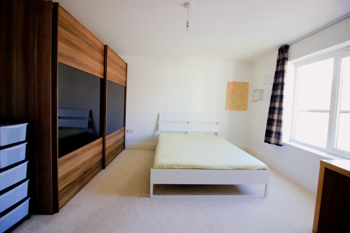 3 Bedrooms 2 bathrooms