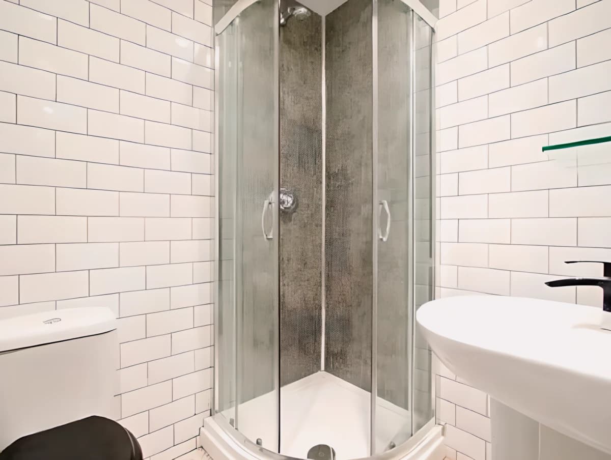 1 Bedroom 1 Bathroom