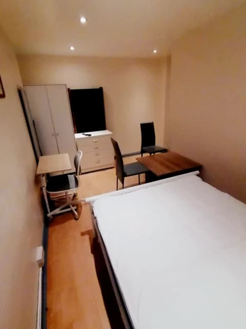 3 Bed / 1 Bath