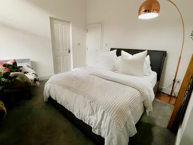 1 Bedroom 1 Bathroom