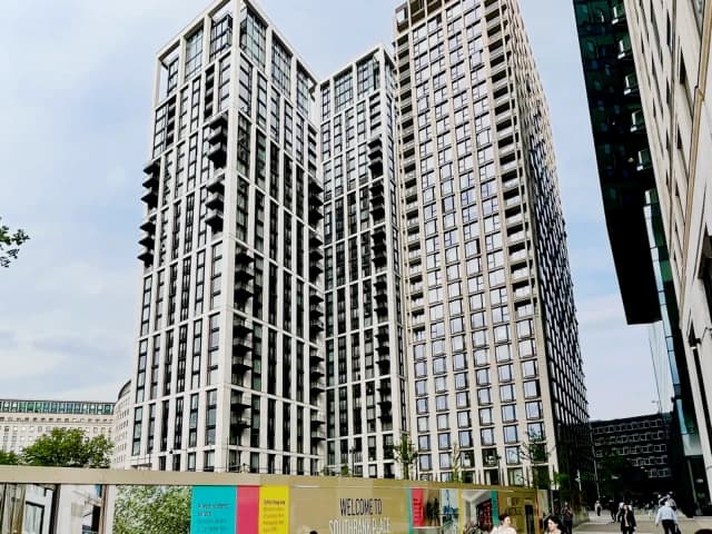 Casson Square image