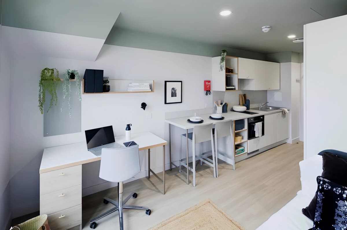 Bronze Studio
