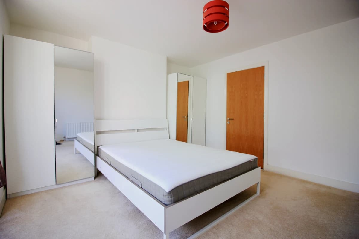 3 Bedrooms 2 bathrooms