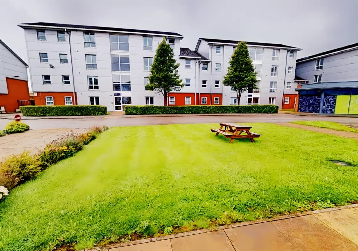 iQ Student Quarter