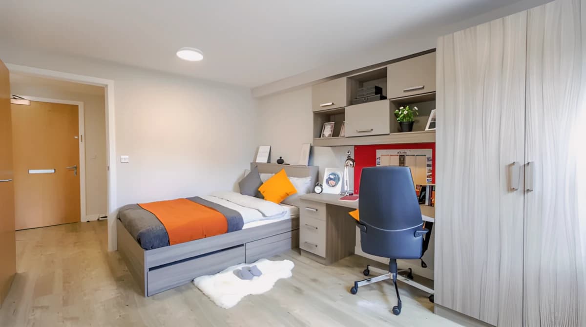 Manor Park Court image