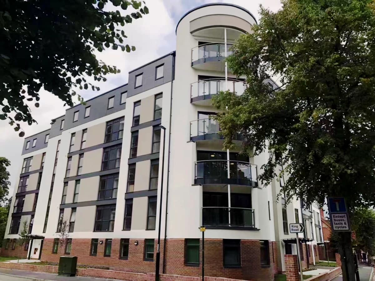 Manor Park Court image 2