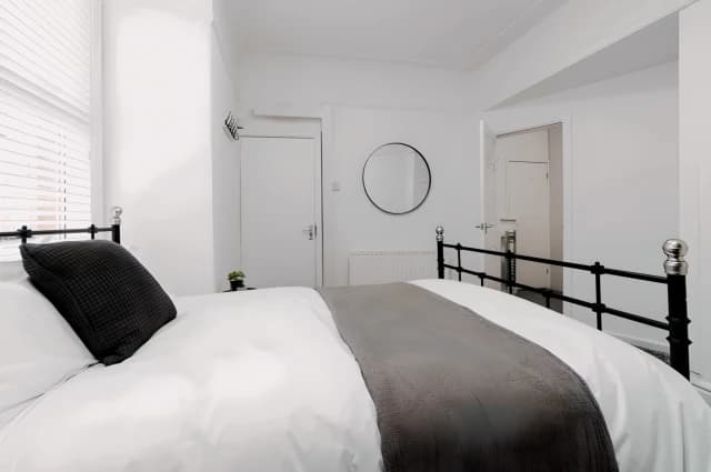 En-suite Room 1