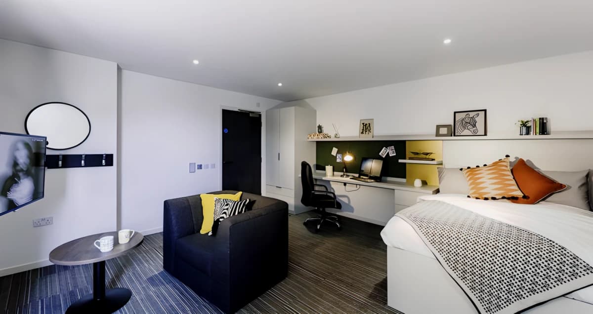 Studio Apartment Diamond