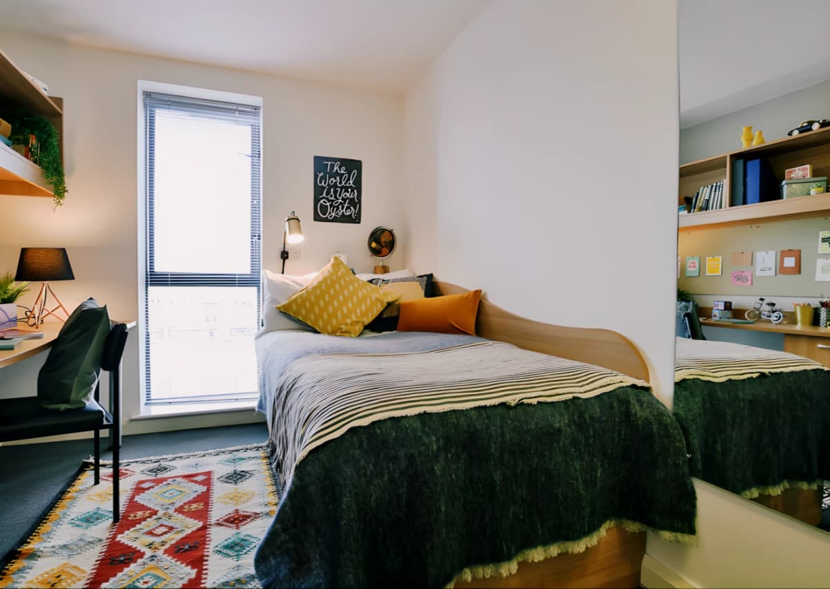 Applegate Place image 3
