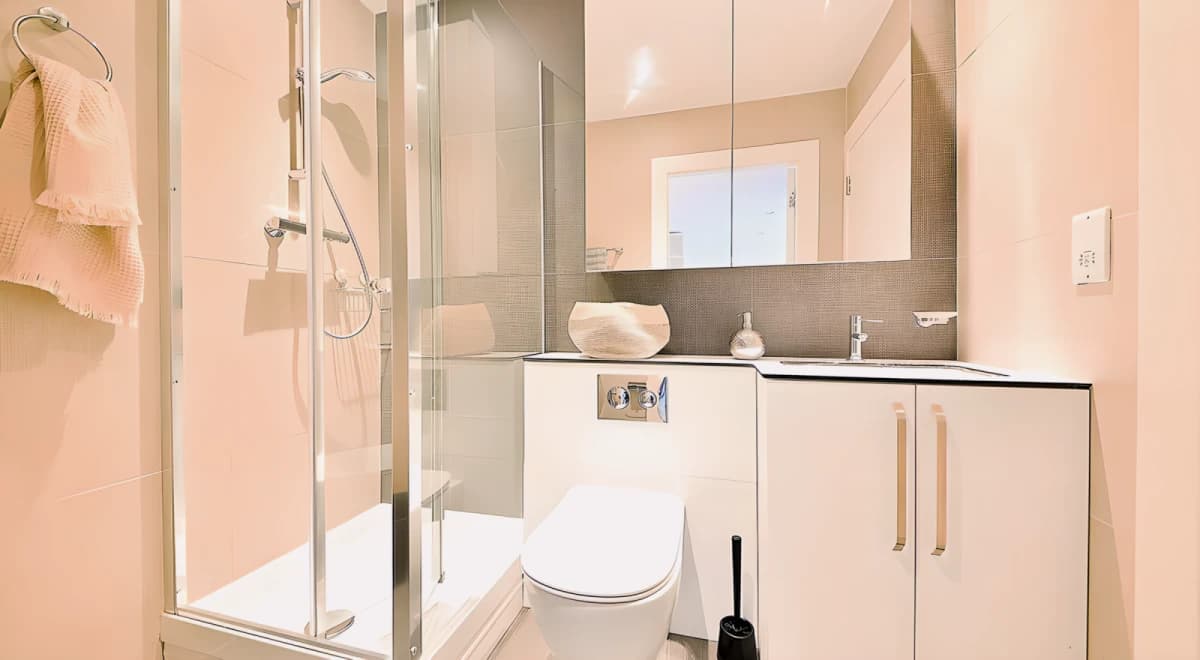 residence near 33 Curzon Street image