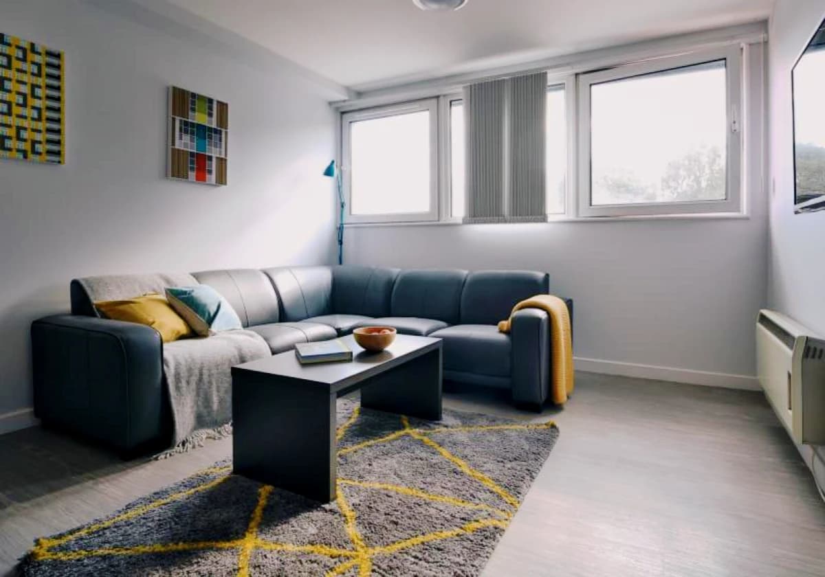 iQ Great Newton House image