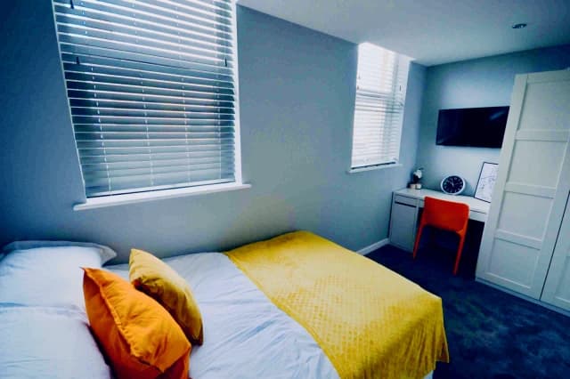 3 Beds 2 Baths