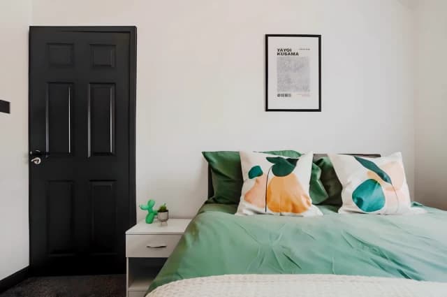 Non En-suite Room 1