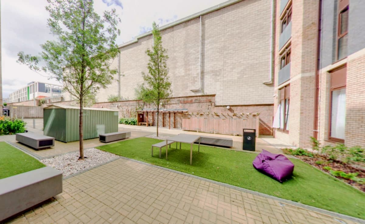 Outdoor Features