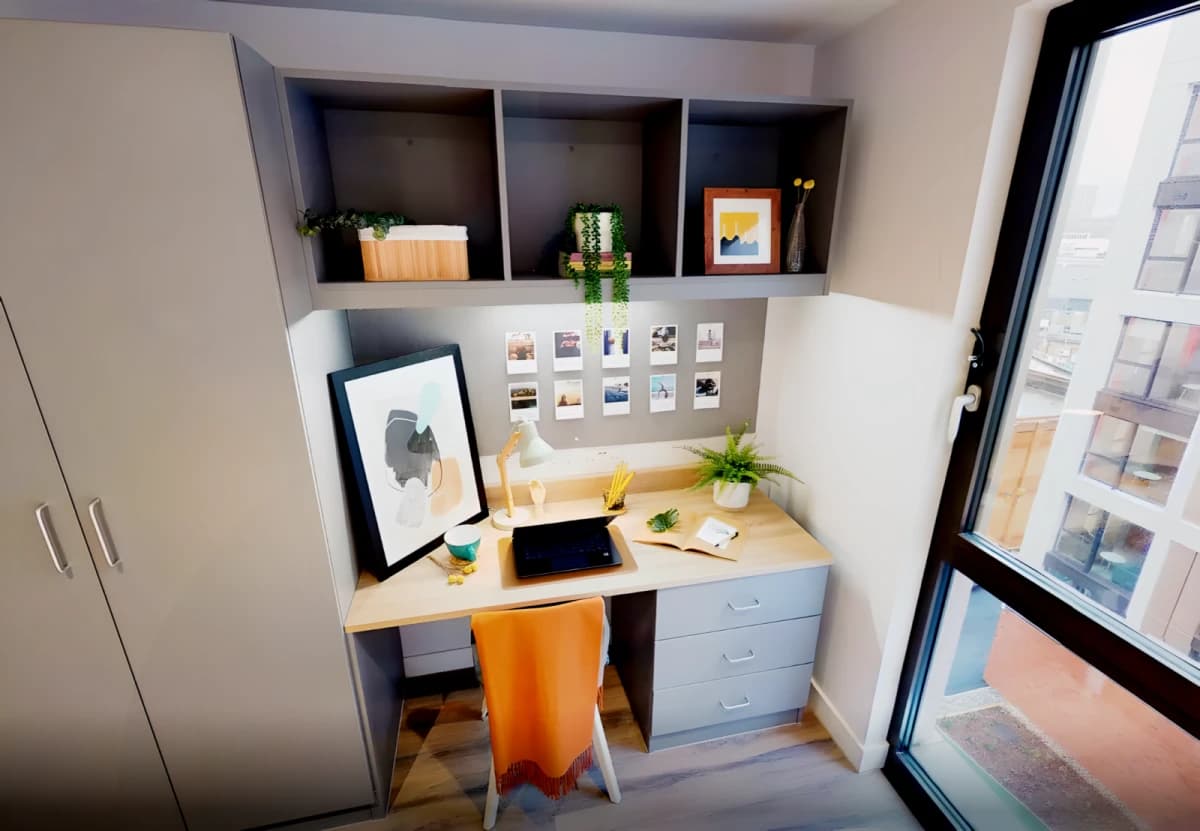 iQ Weaver Place image