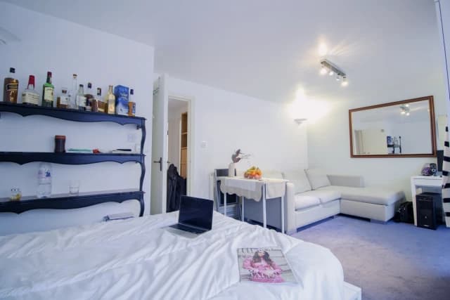2 Bed / 1 Bath