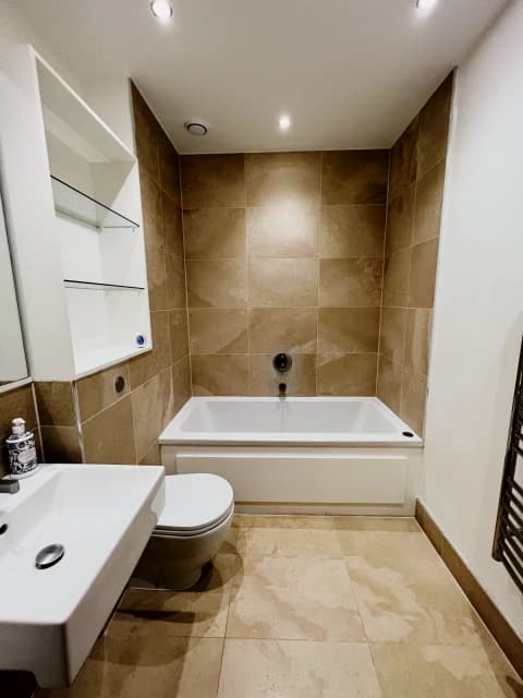 2 Bedroom 2 Bathroom roomA