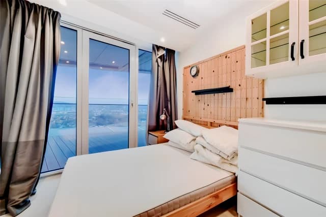 2 Bed / 2 Bath