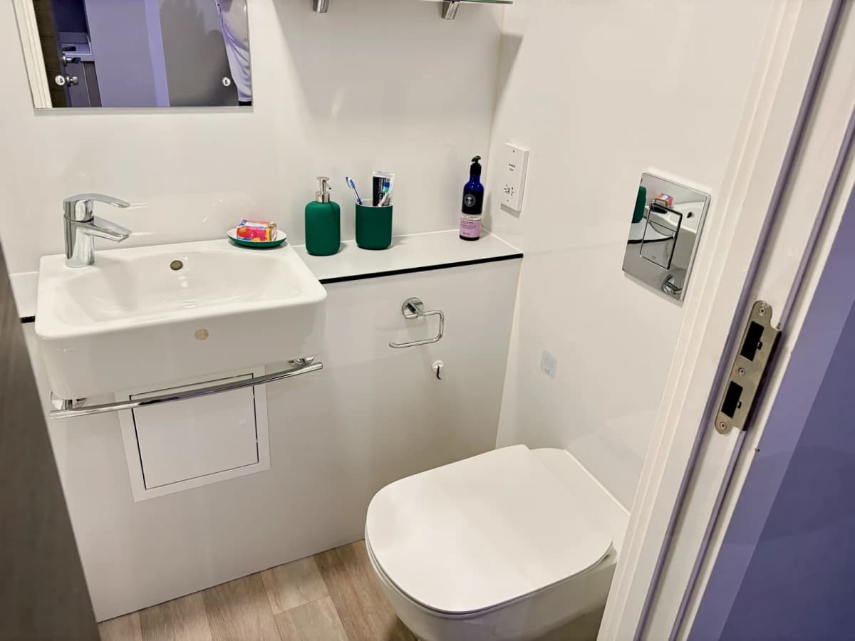 9 De Montfort Mews image