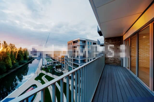 3 Bedroom 2 Bathroom Flat 32