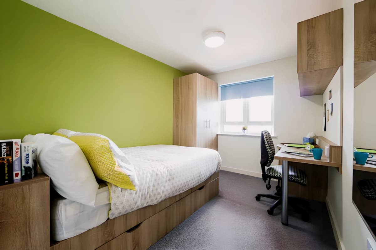Selly Oak Court image