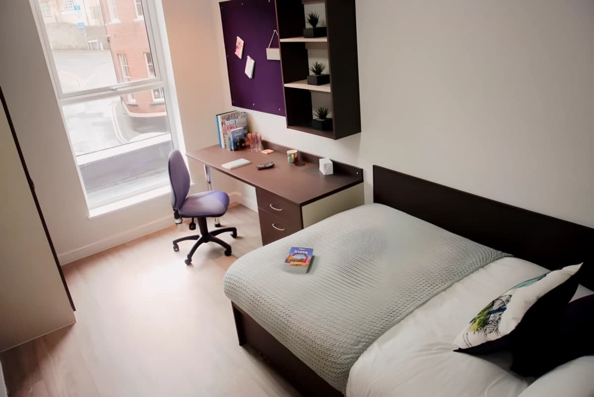Silver Apartment room
