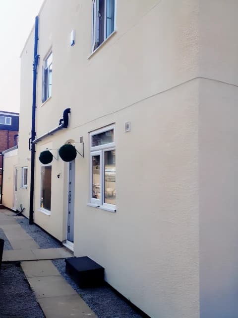 102 Tiverton Road image 2
