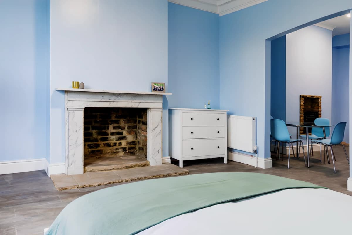 One Bedroom Apartment