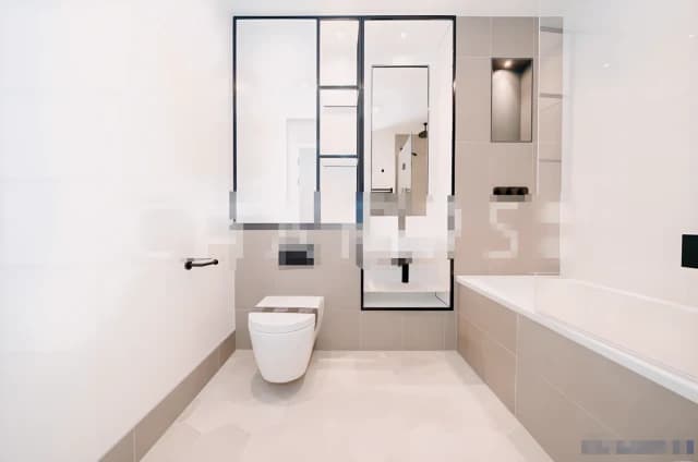 3 Bedroom 2 Bathroom Flat 32