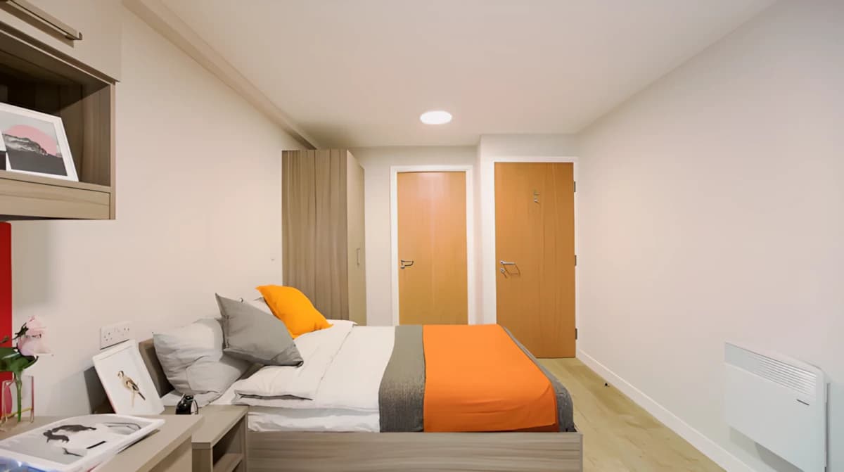 Manor Park Court image