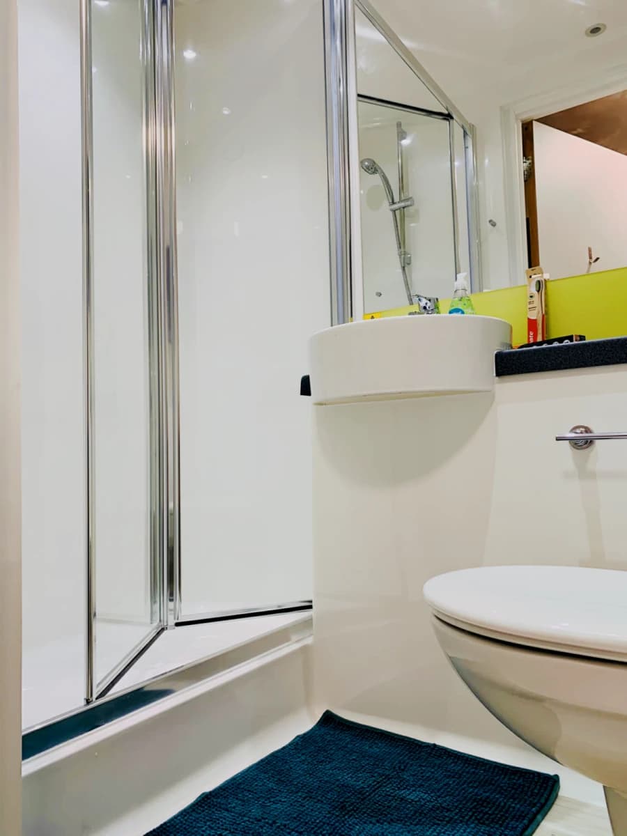 Ensuite