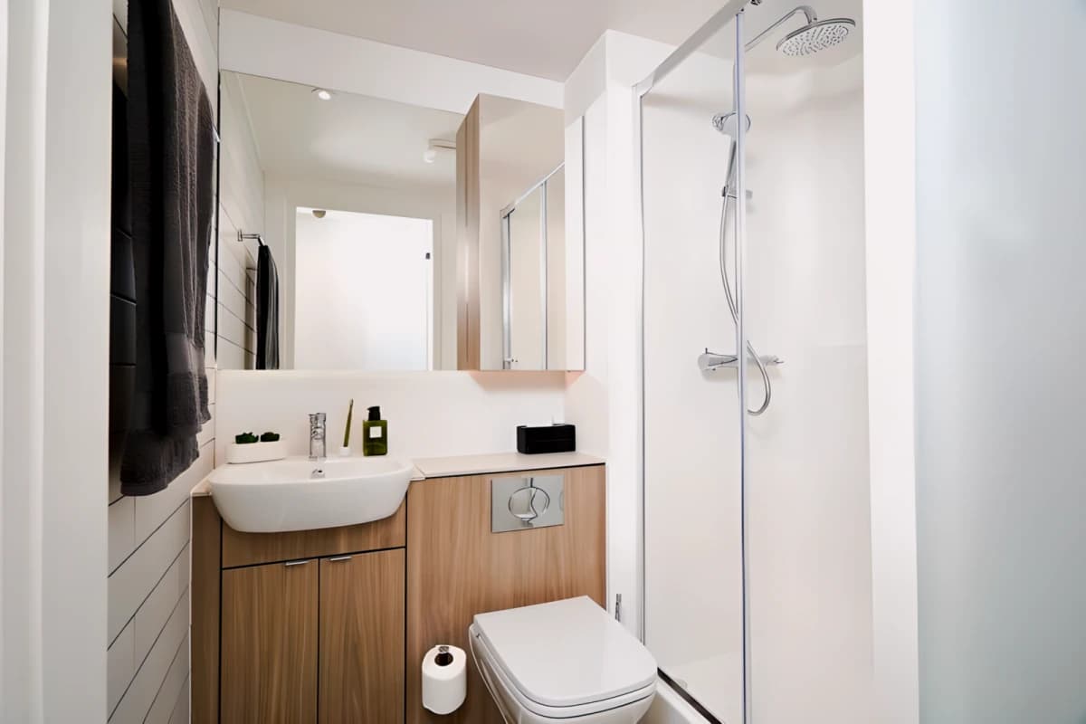 Tasteful studio close to Cardiff University