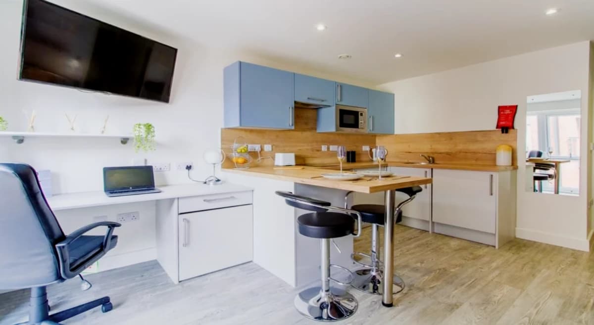 Dover Street Apartments image