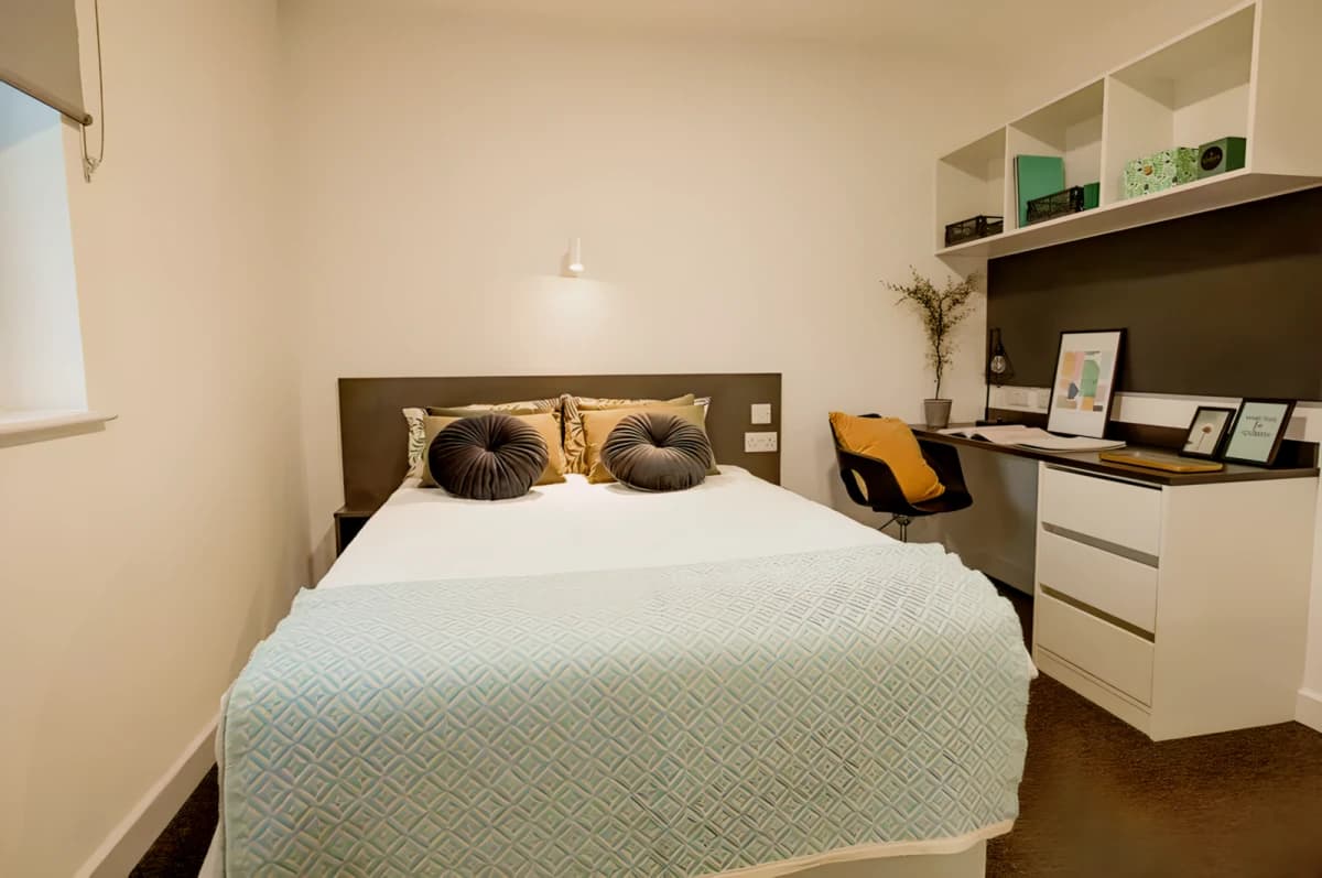 Canterbury Student Manor image