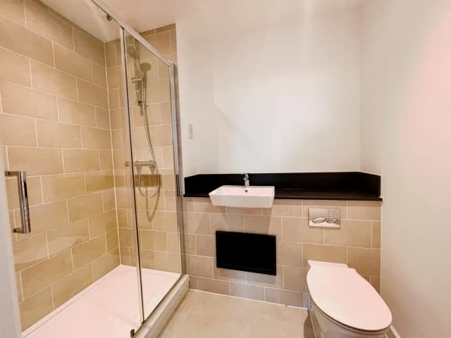 2 Bed / 2 Bath