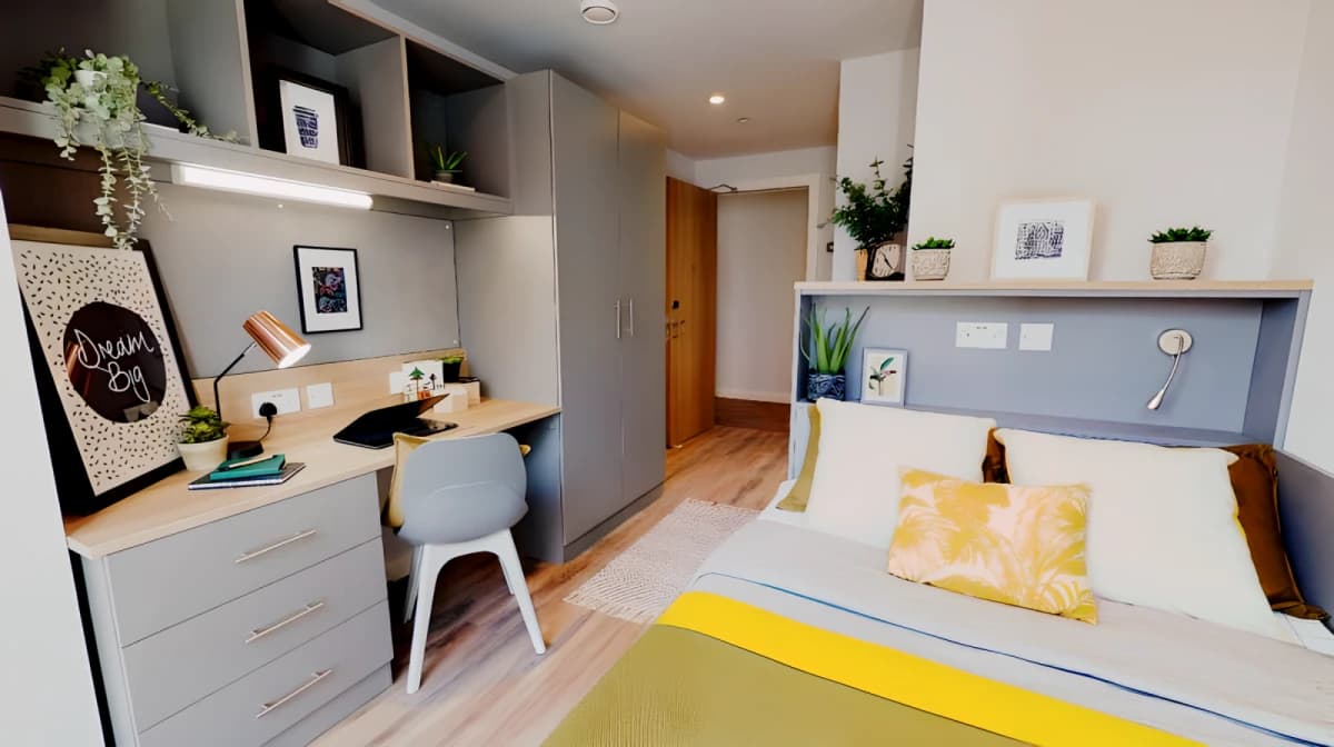 iQ Altus House image