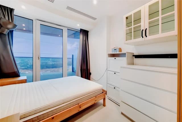 2 Bed / 2 Bath