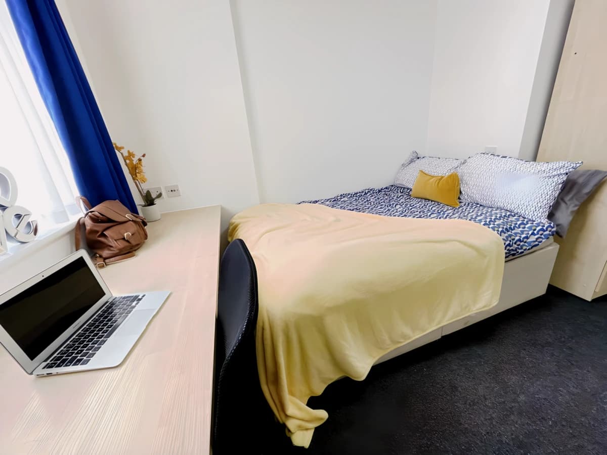 Uni House Court image