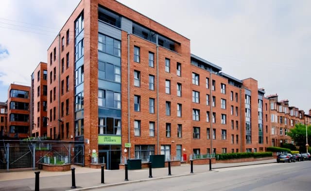 Kelvin Court
