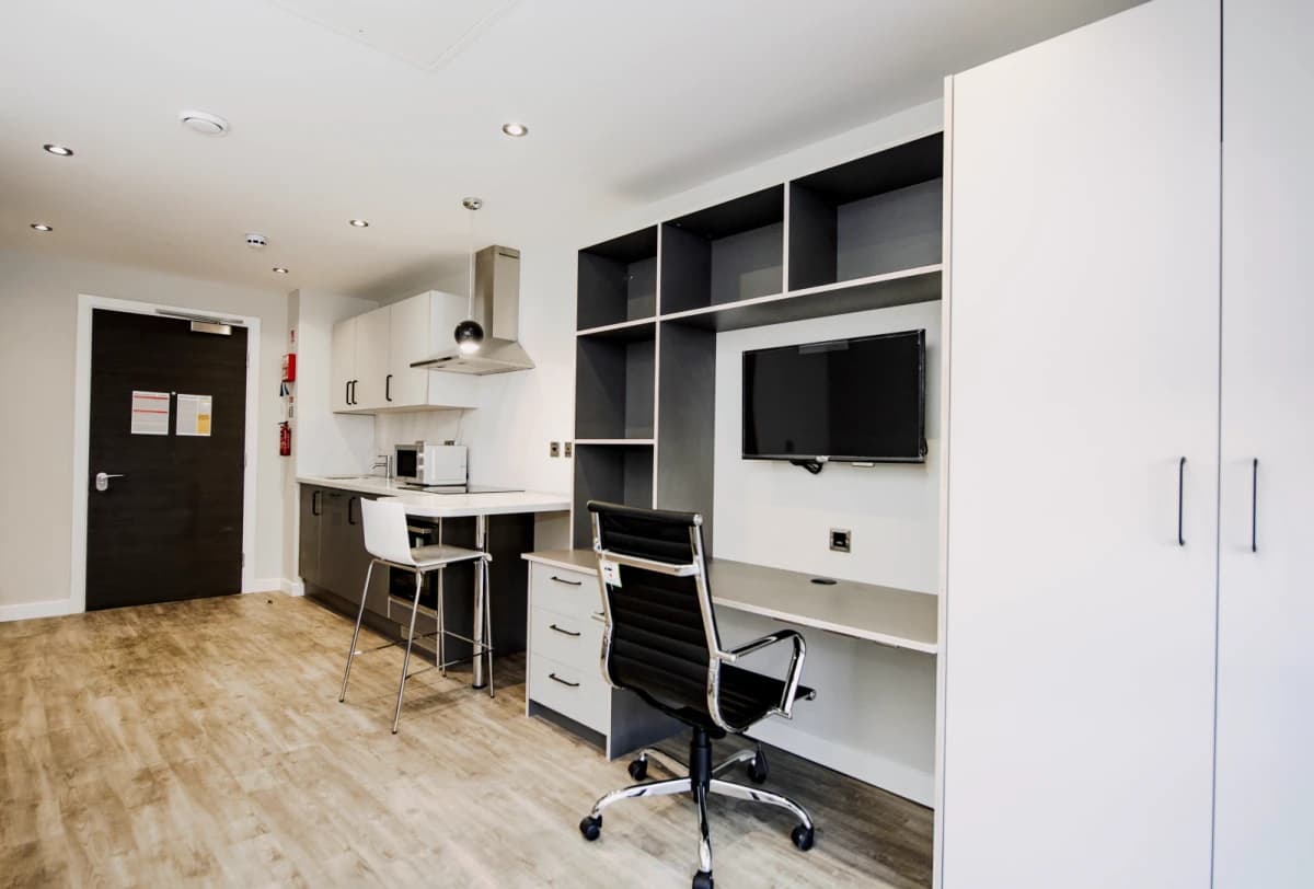 Zone 22 Upperton Road image