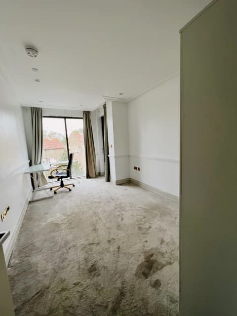 2 Bedroom 2 Bathroom roomB