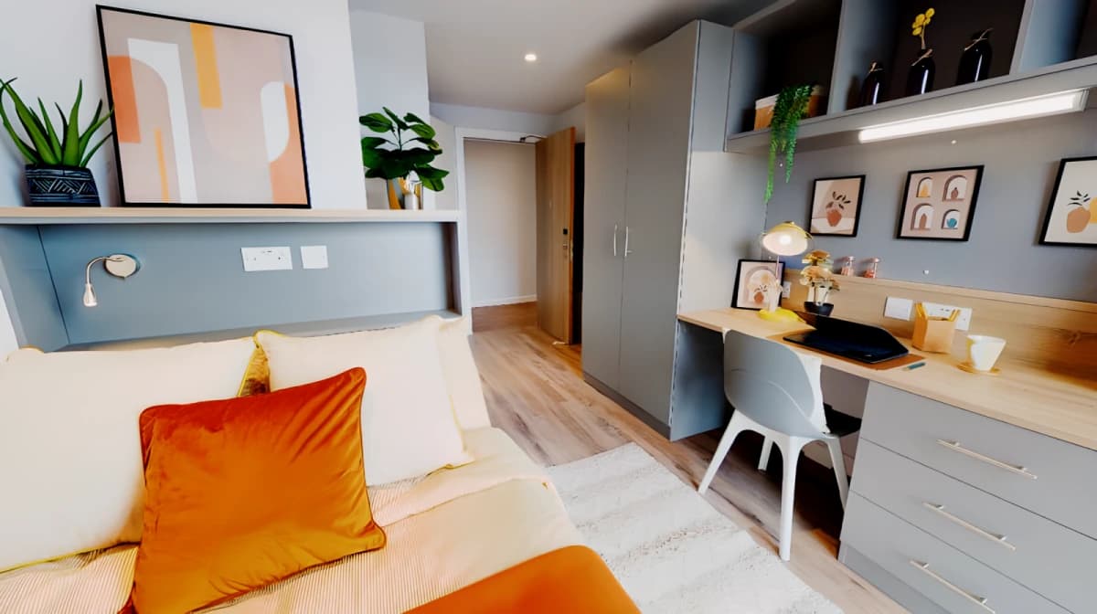 iQ Altus House image