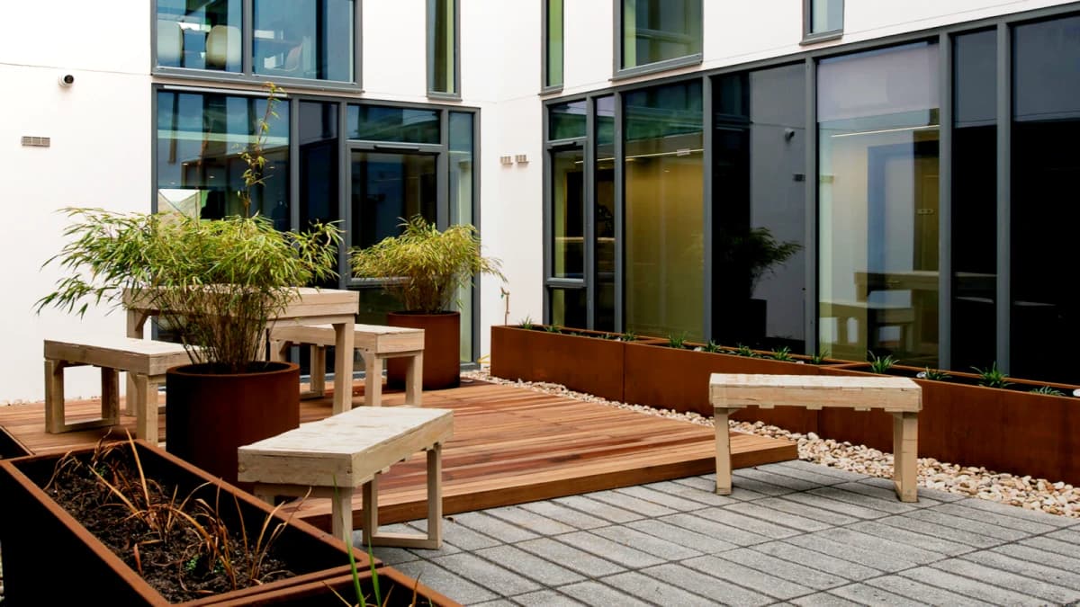 Outdoor Features