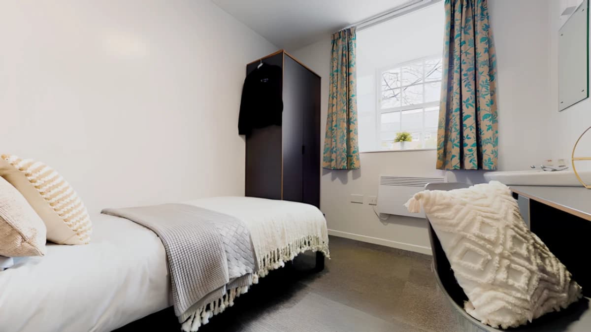 Leazes Parade image 2