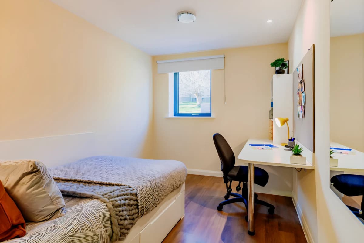 Silver En-Suite