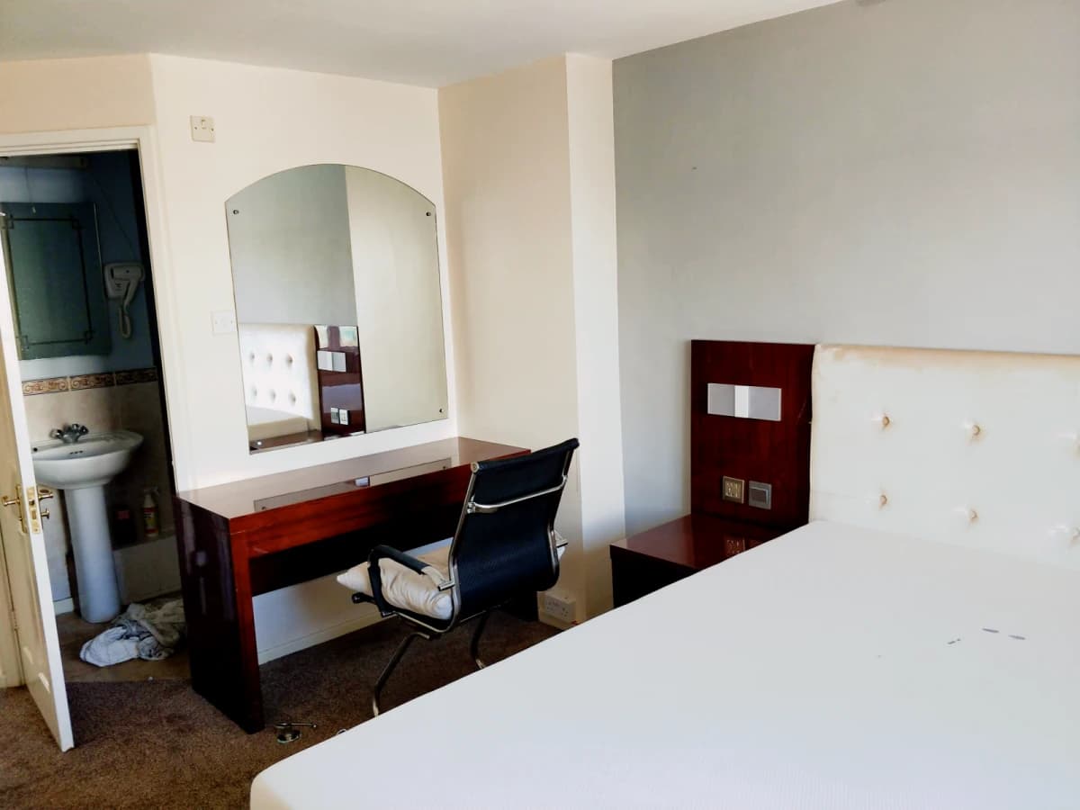 2 Bed 2 Bath
