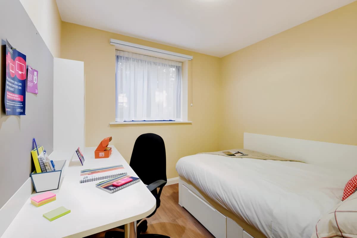 Gold En-Suite