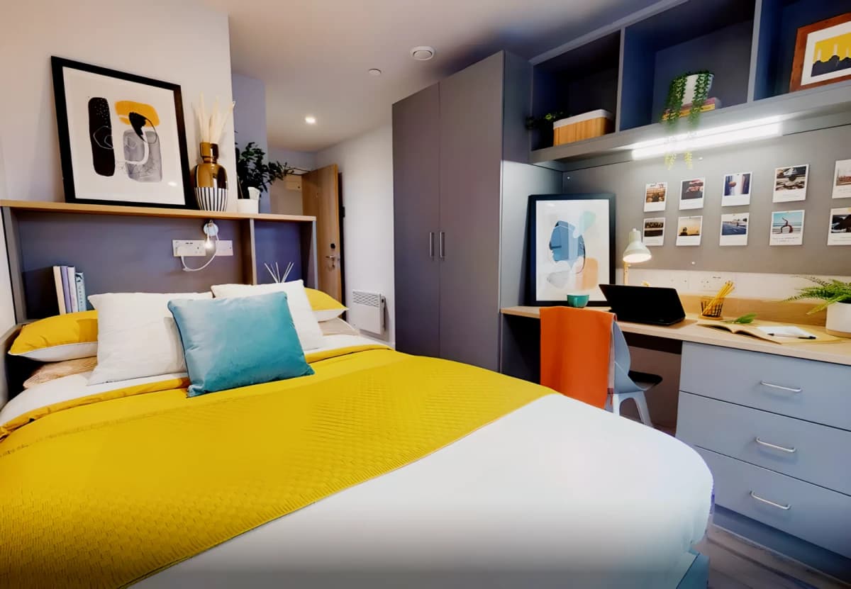 iQ Weaver Place image