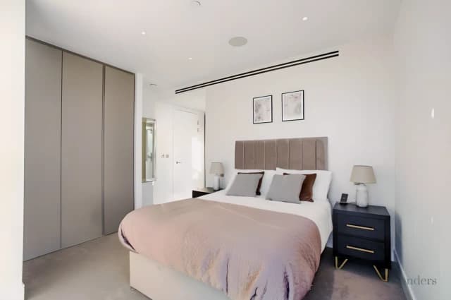 3 Bed / 3 Bath